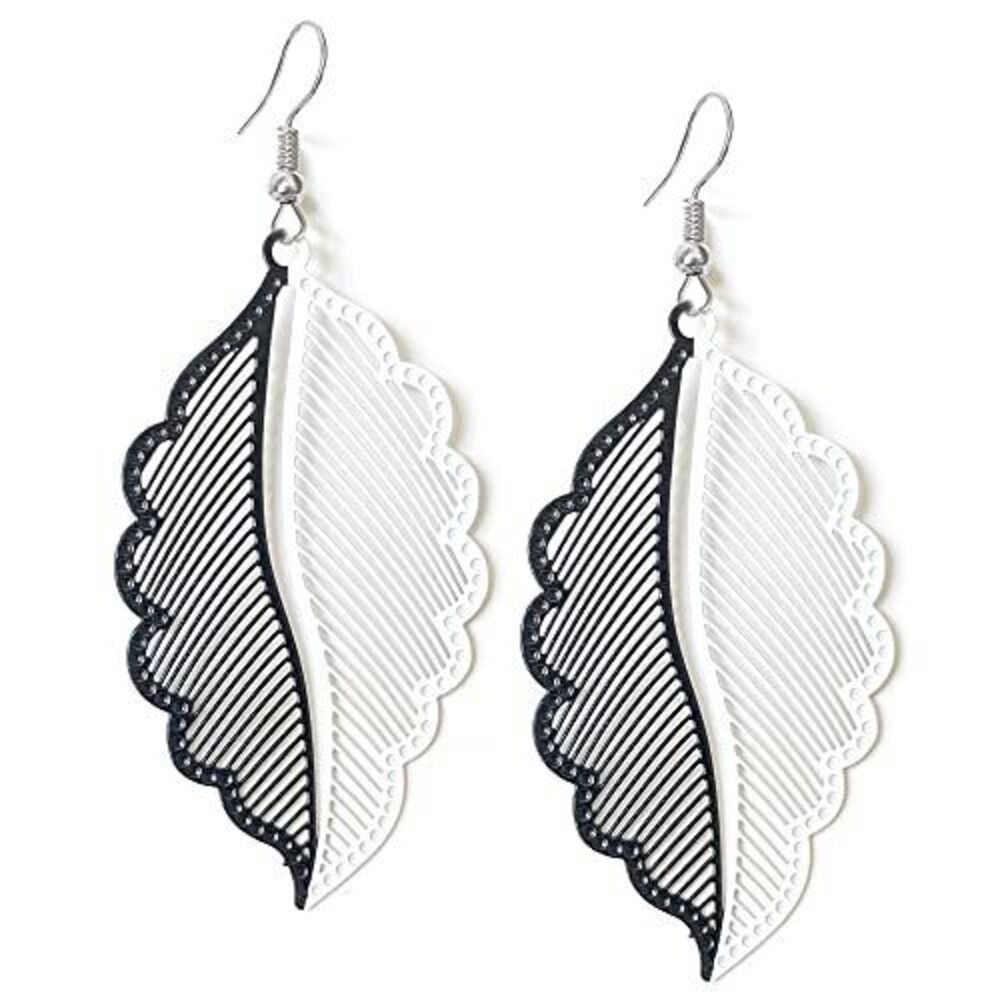 2798 Minimalist Lightweight Creative Vintage Black and White Metal Leaf